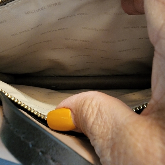 Michael Kors Titiana Satchel - Picture 7 of 7